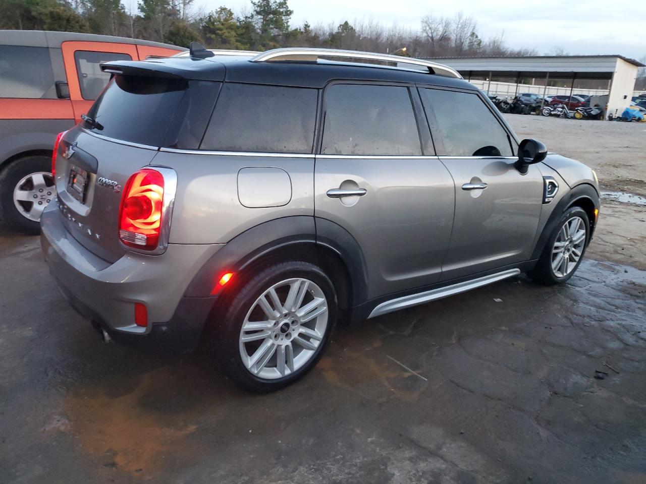 2017 MINI COOPER S C - Image 3
