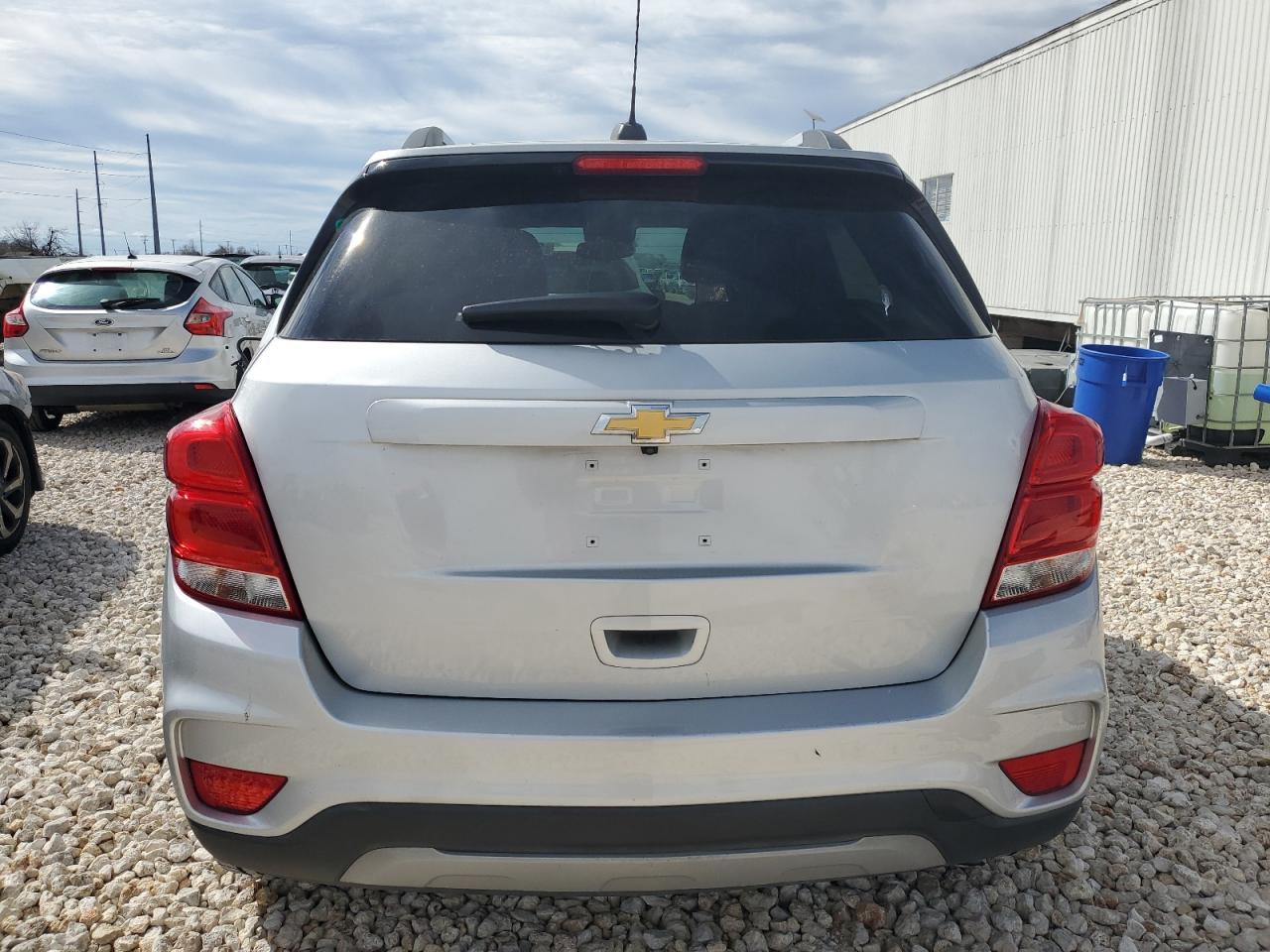 2019 CHEVROLET TRAX 1LT - Image 6