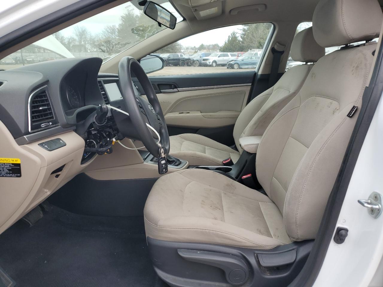 2017 HYUNDAI ELANTRA SE - Фото 7