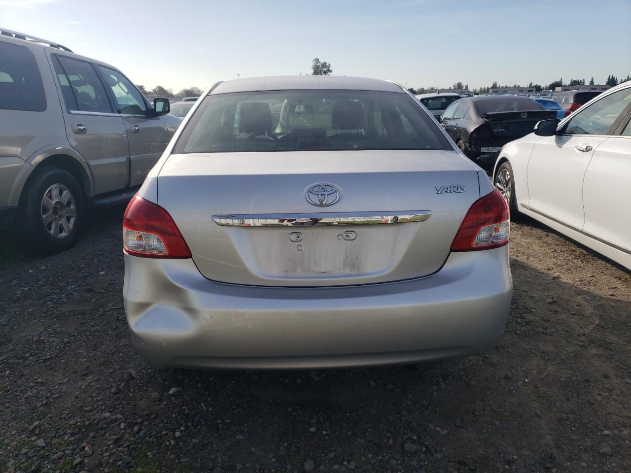 2012 TOYOTA YARIS - Фото 6