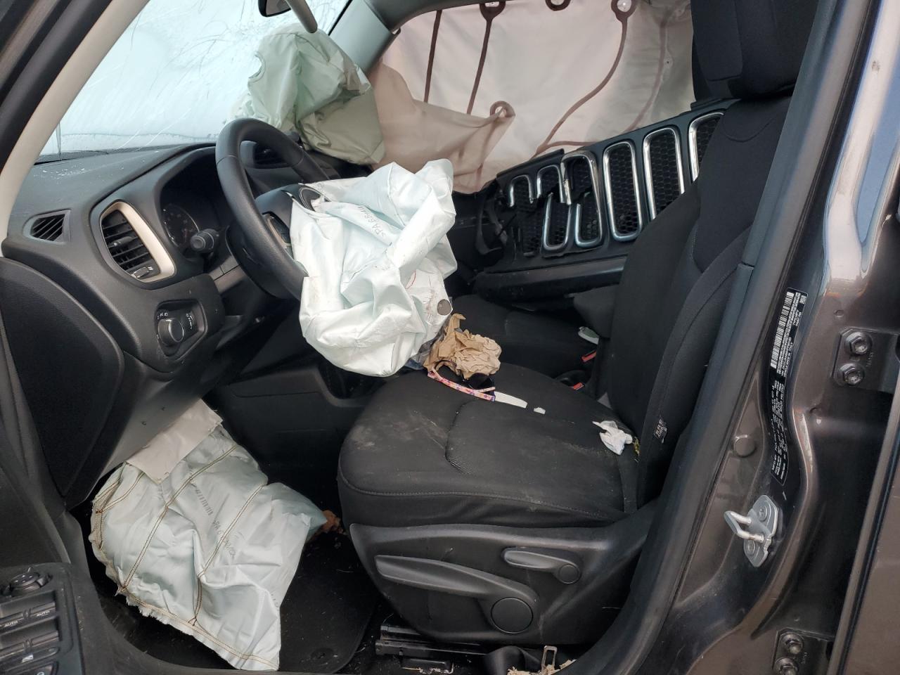 2017 JEEP RENEGADE S - Image 7