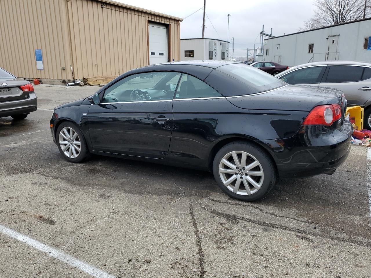 2011 VOLKSWAGEN EOS KOMFOR - Image 2