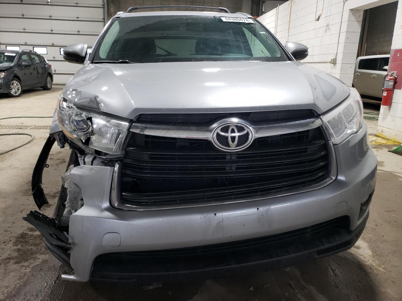 2015 TOYOTA HIGHLANDER - Фото 5