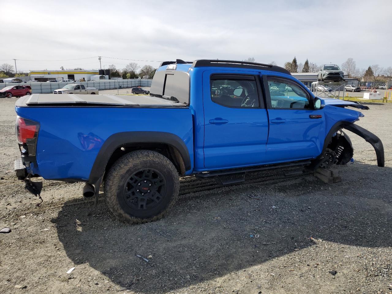 2019 TOYOTA TACOMA DOU - Фото 3