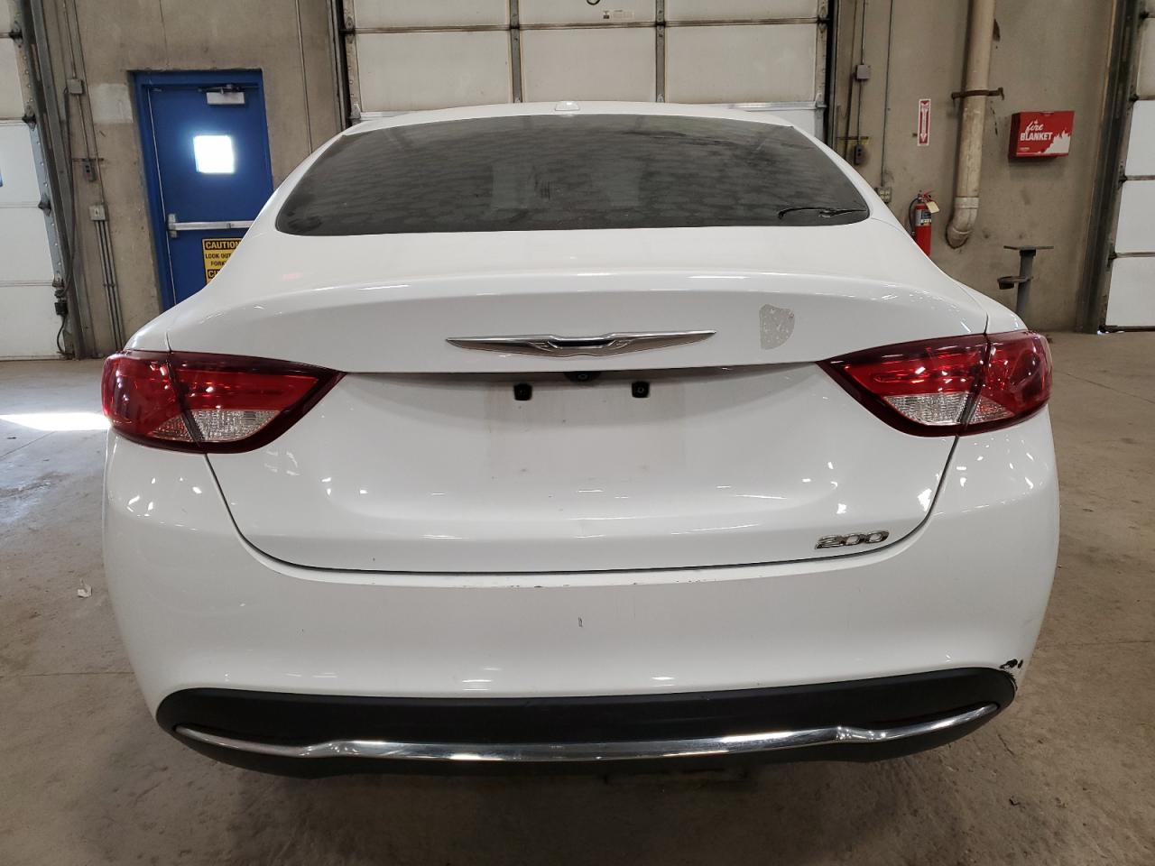 2015 CHRYSLER 200 LIMITE - Image 6