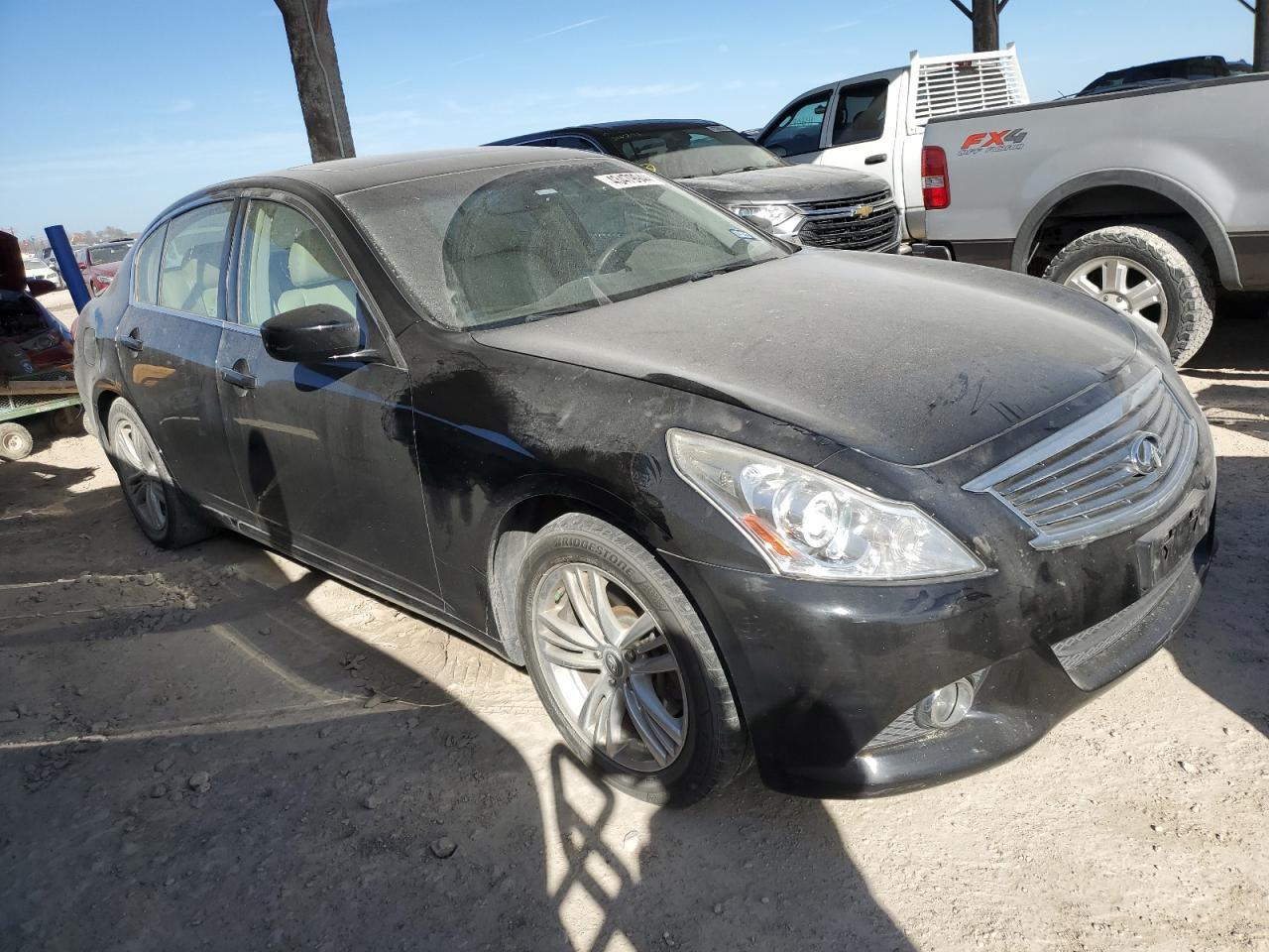 2011 INFINITI G37 BASE - Image 4