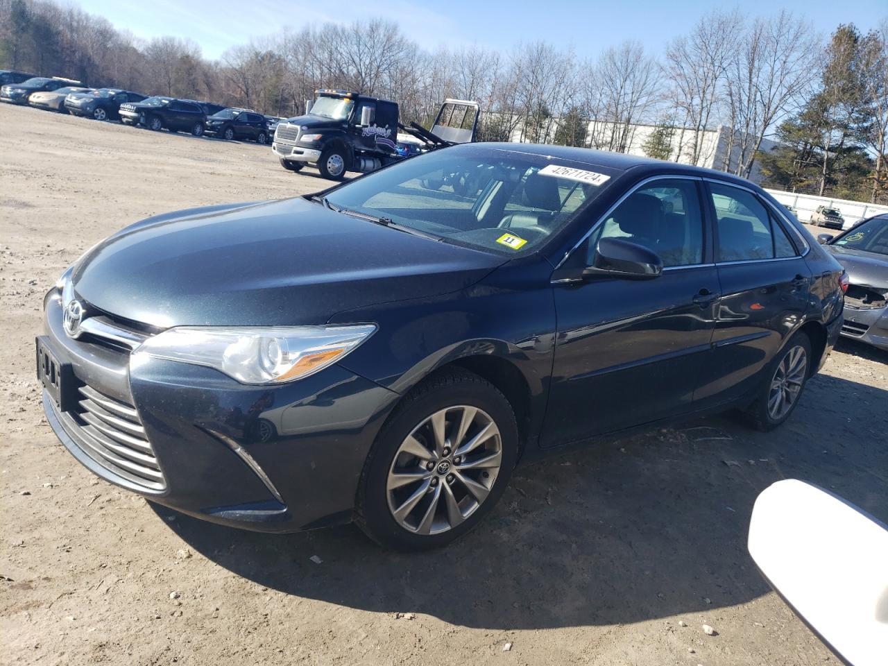 2016 TOYOTA CAMRY LE