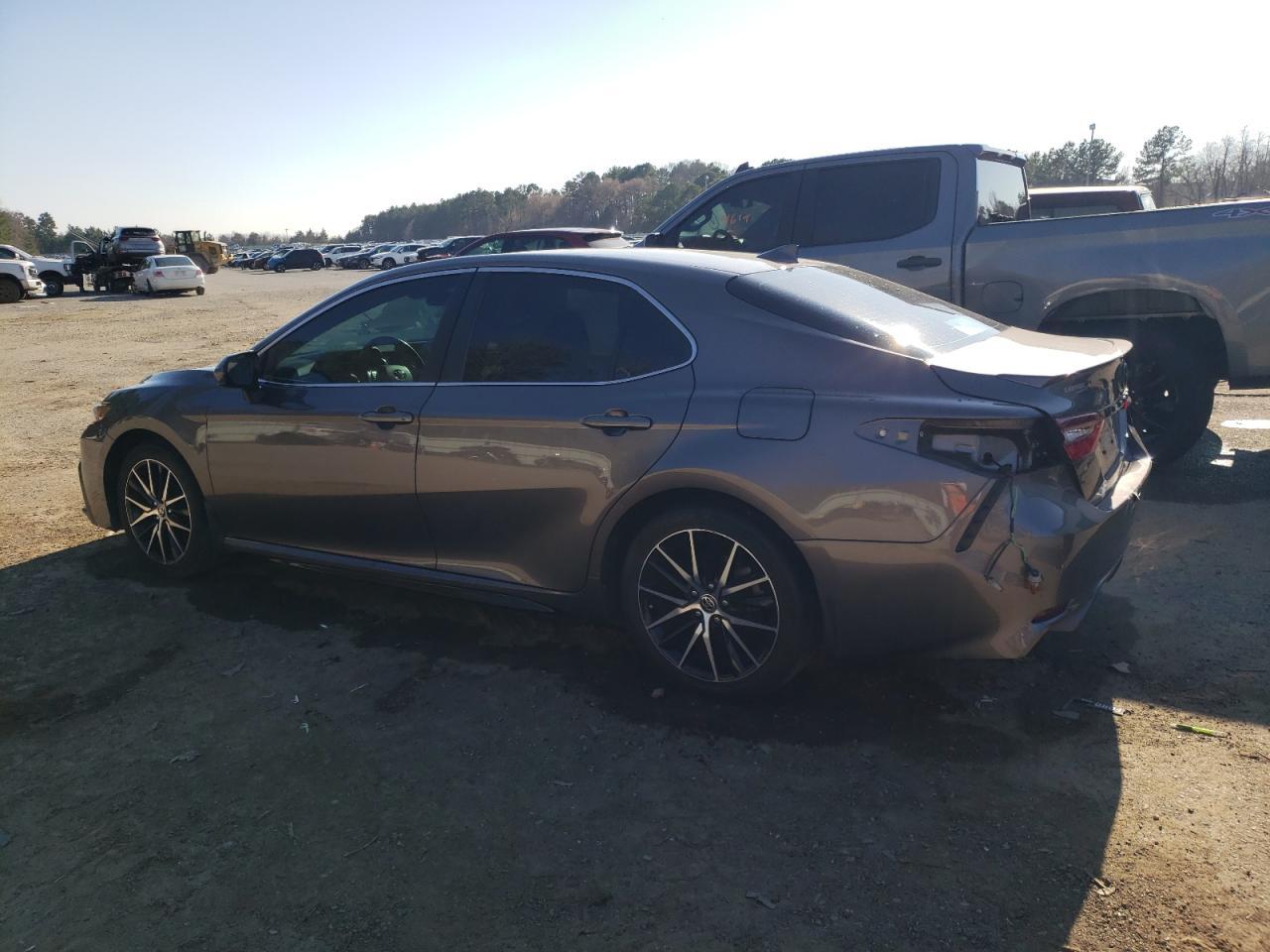 2021 TOYOTA CAMRY SE - Фото 2