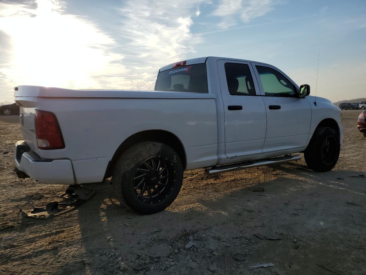 2014 RAM 1500 ST - Фото 3