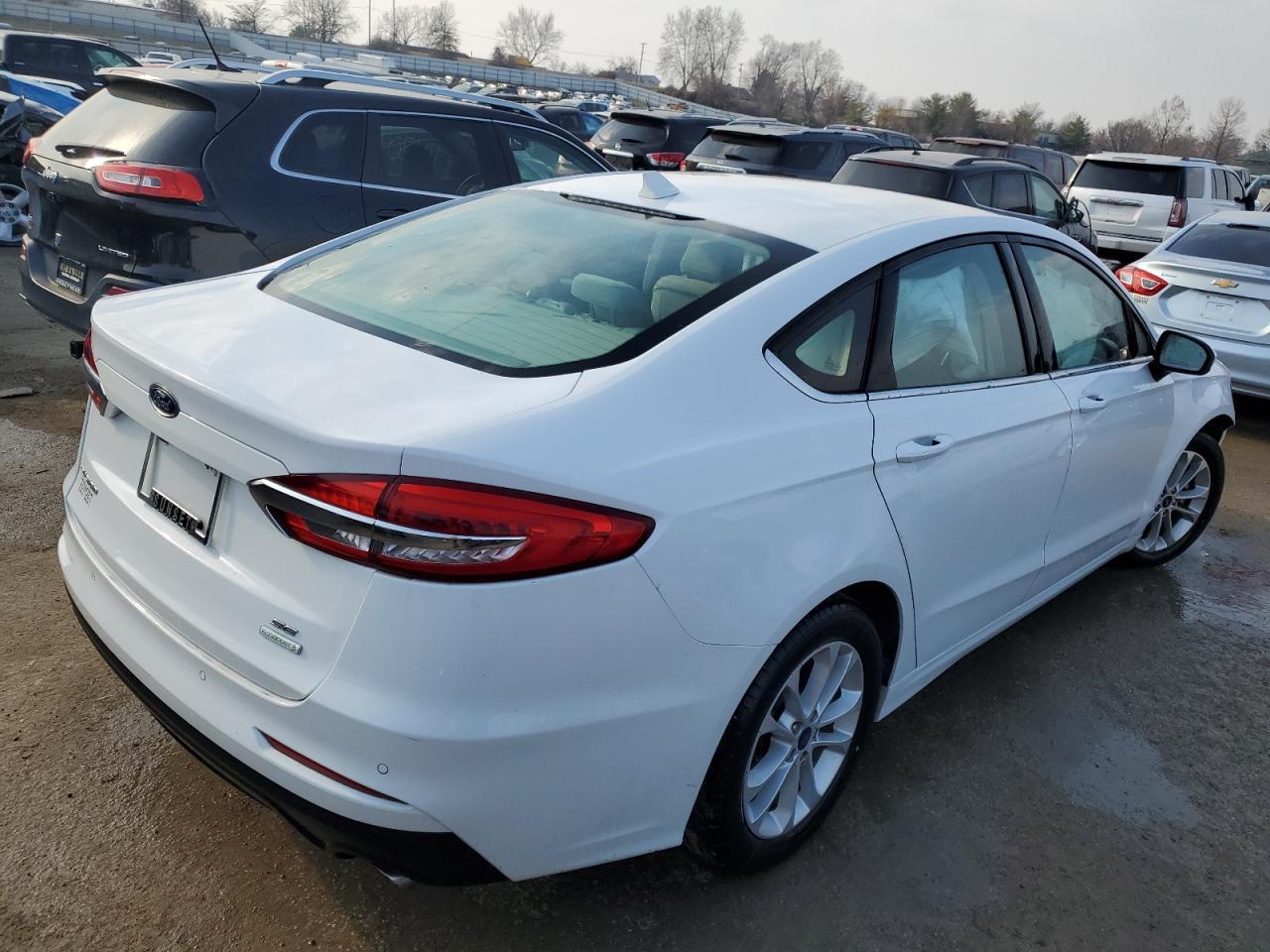 2020 FORD FUSION SE - Image 3