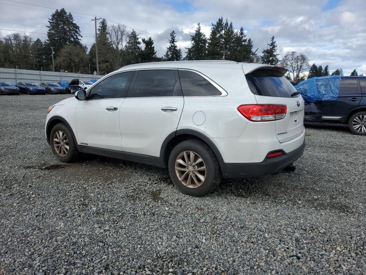 2016 KIA SORENTO LX - Image 2