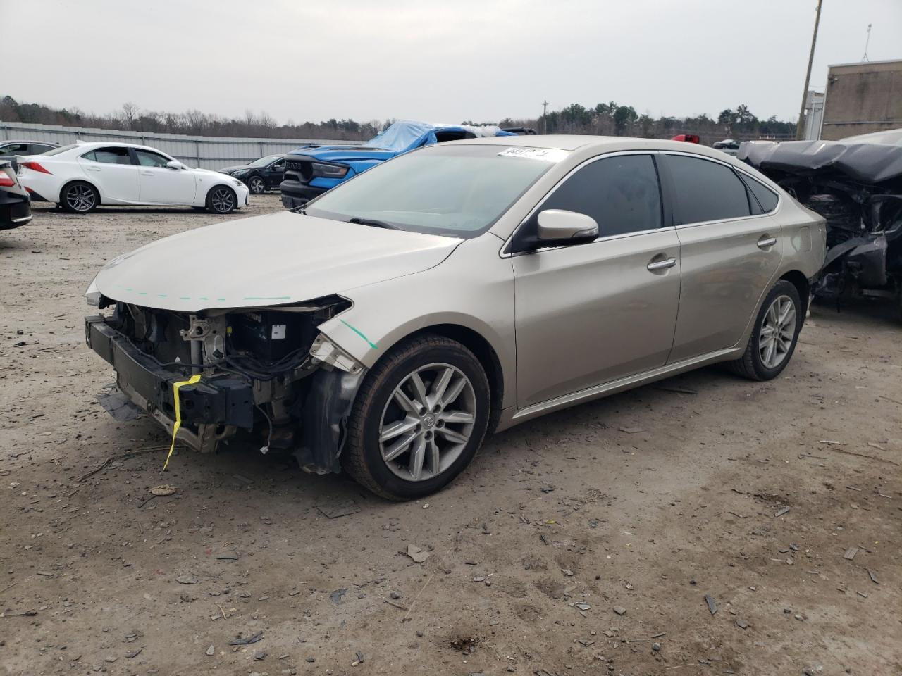2015 TOYOTA AVALON XLE