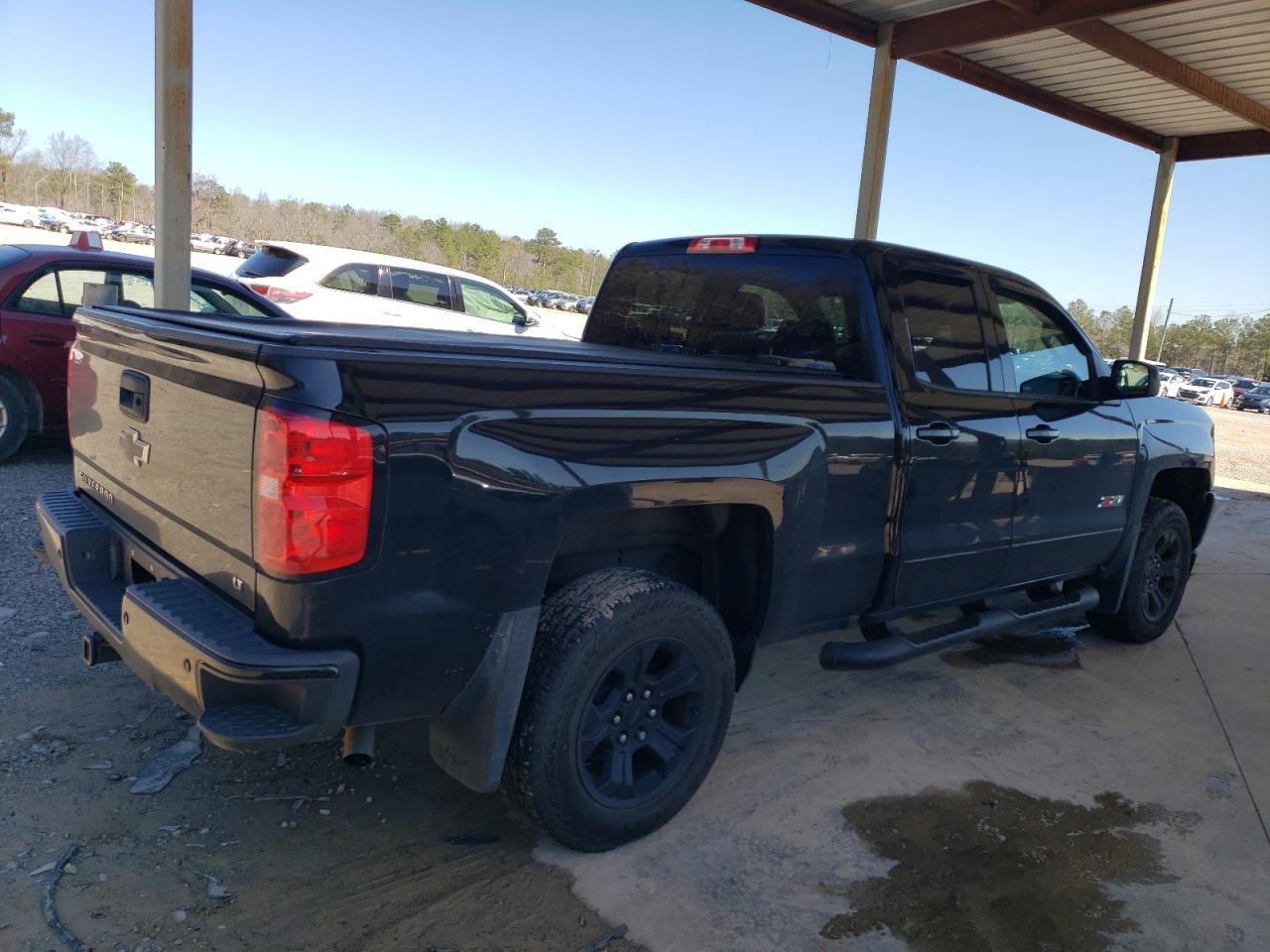 2017 CHEVROLET SILVERADO - Image 3