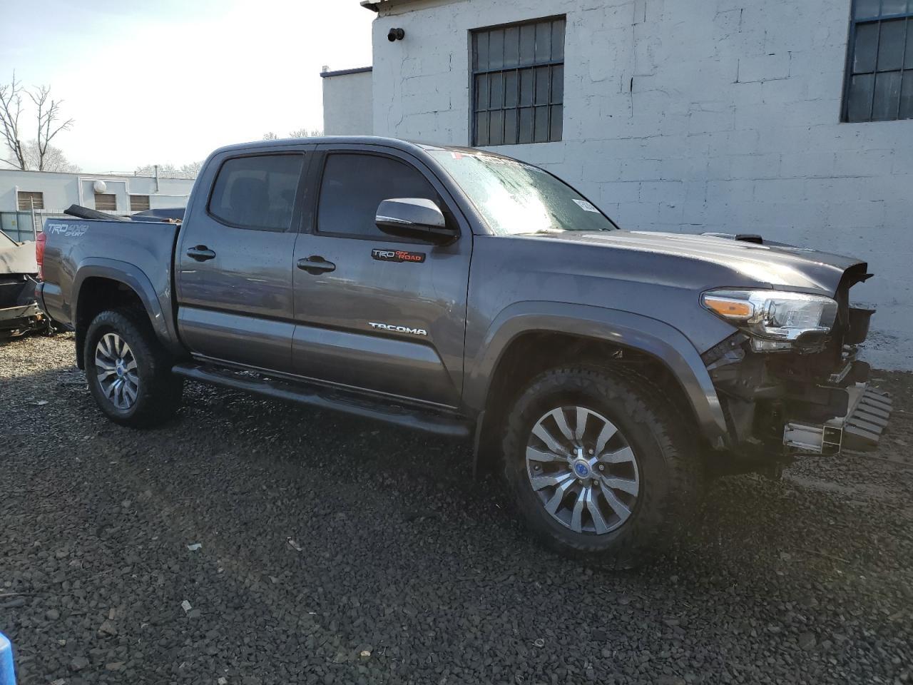 2017 TOYOTA TACOMA DOU - Фото 4