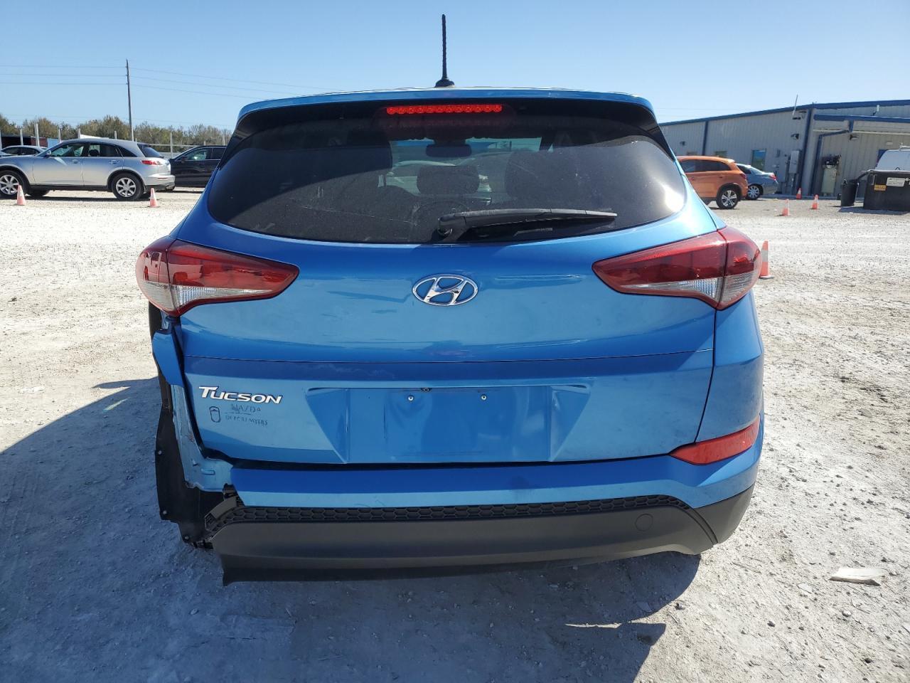 2016 HYUNDAI TUCSON SE - Фото 6