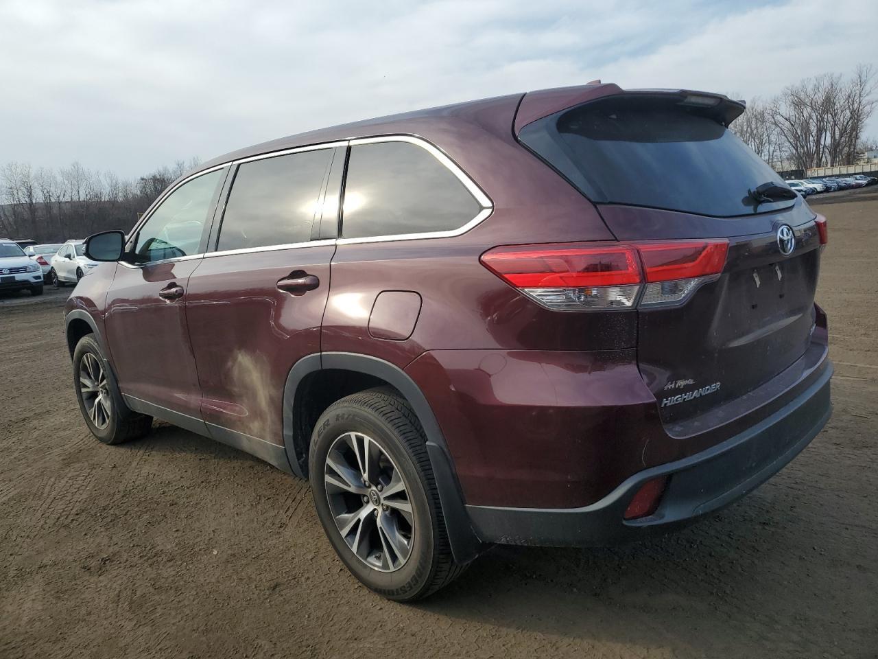 2019 TOYOTA HIGHLANDER - Image 2