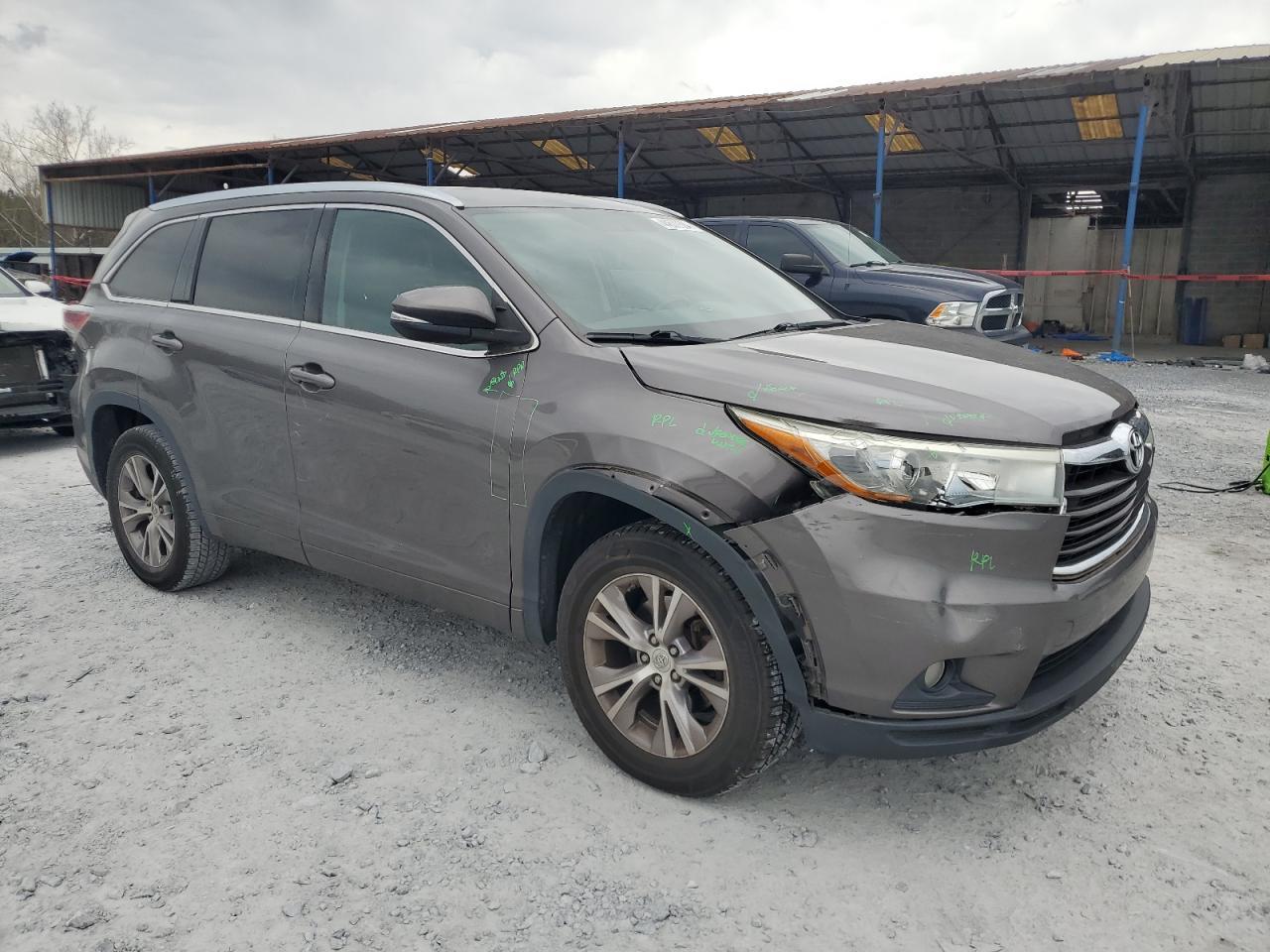 2015 TOYOTA HIGHLANDER - Image 4