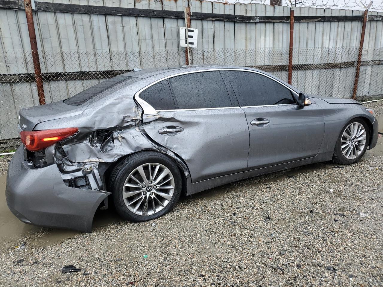 2018 INFINITI Q50 LUXE - Image 3