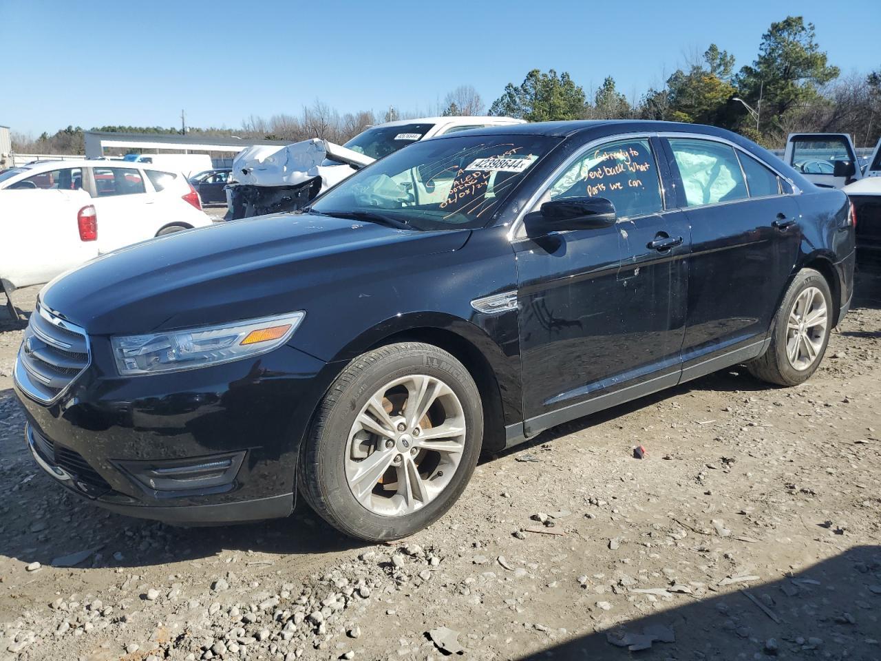 2018 FORD TAURUS SEL car image