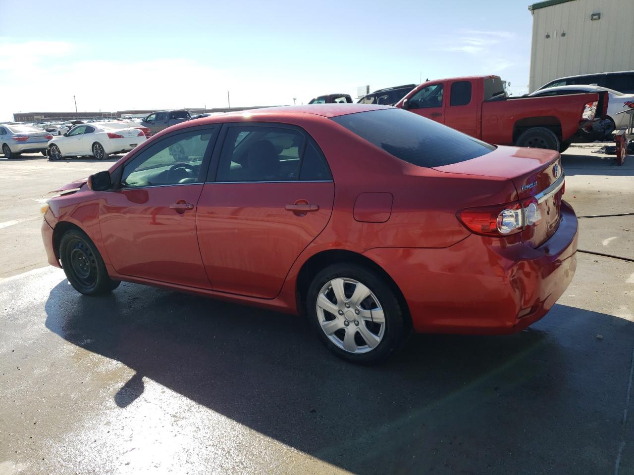 2013 TOYOTA COROLLA BA - Фото 2