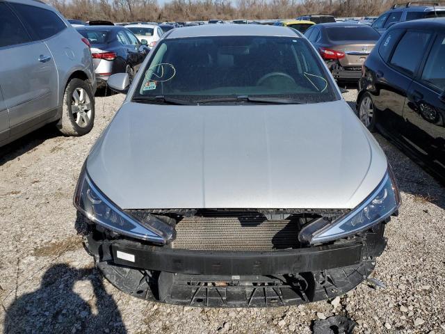 2019 Hyundai Elantra Se - Image 5