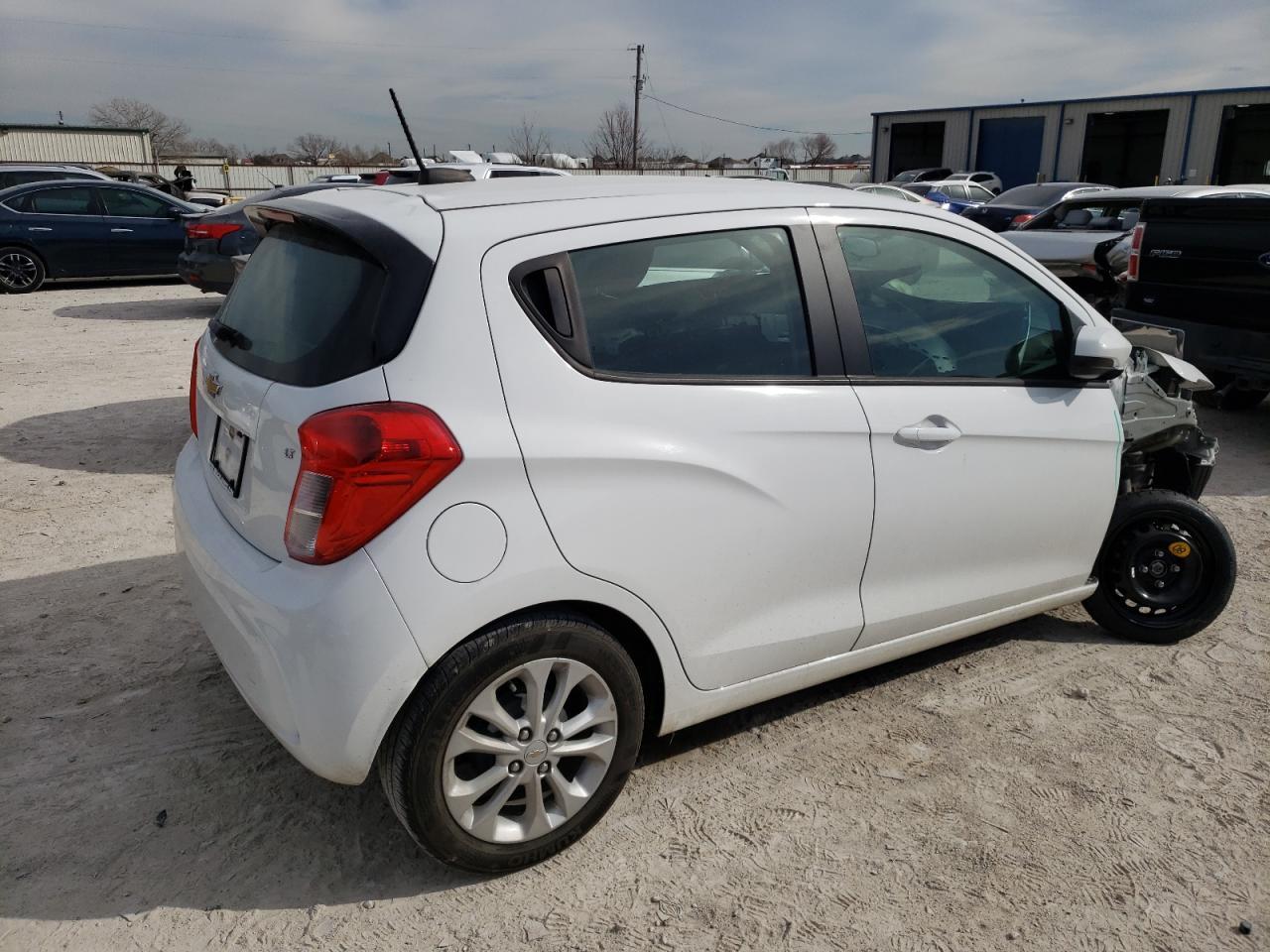 2021 CHEVROLET SPARK 1LT - Фото 3