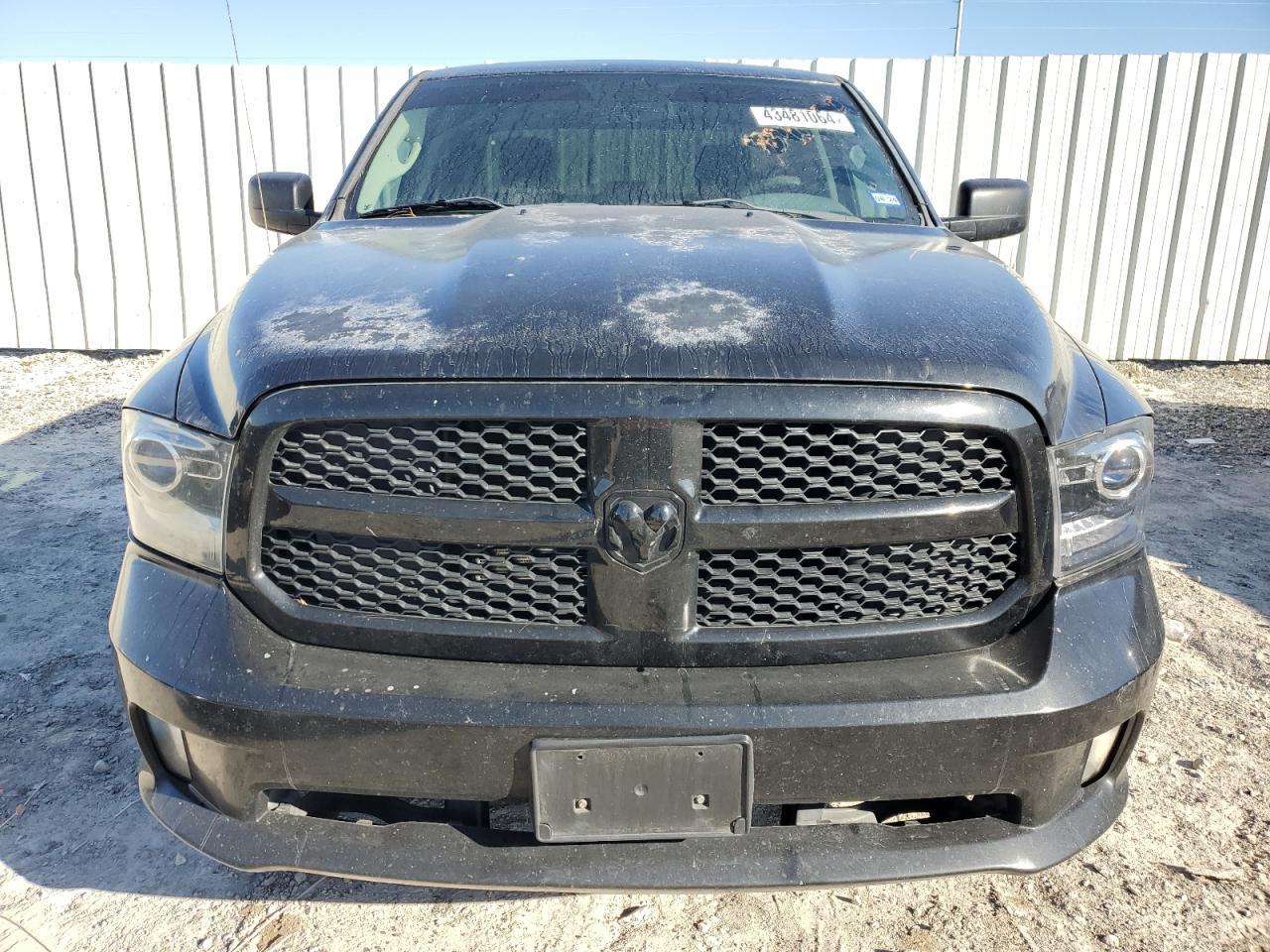 2014 RAM 1500 ST - Image 5
