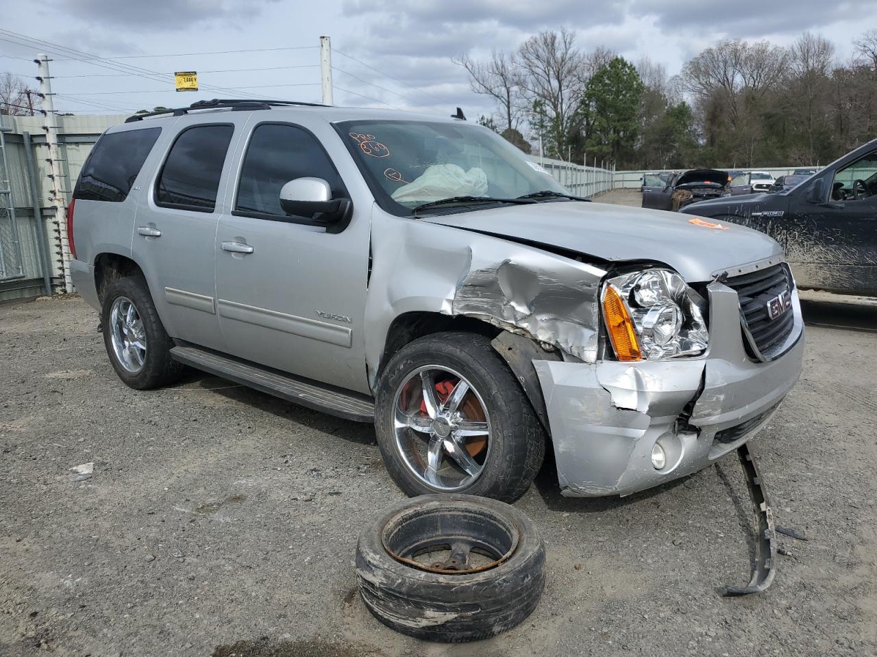 2012 GMC YUKON SLT - Фото 4