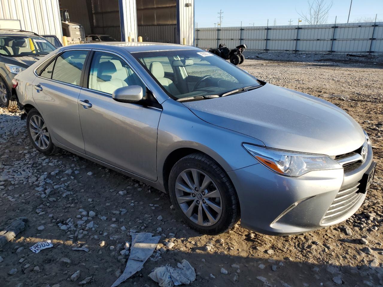 2017 TOYOTA CAMRY LE - Image 4