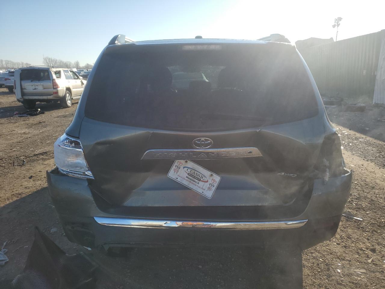 2012 TOYOTA HIGHLANDER - Image 6
