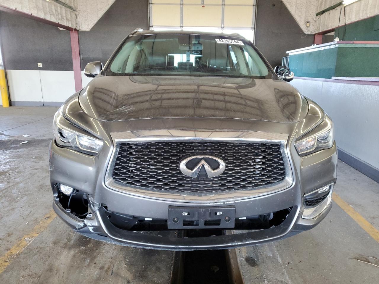 2017 INFINITI QX60 - Image 5