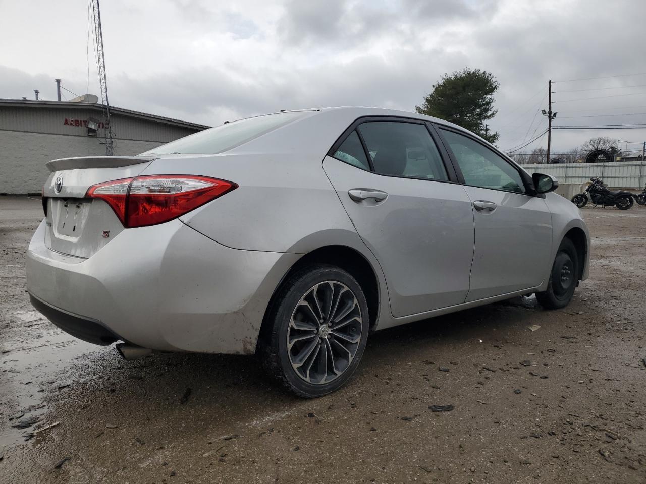 2015 TOYOTA COROLLA L - Image 3