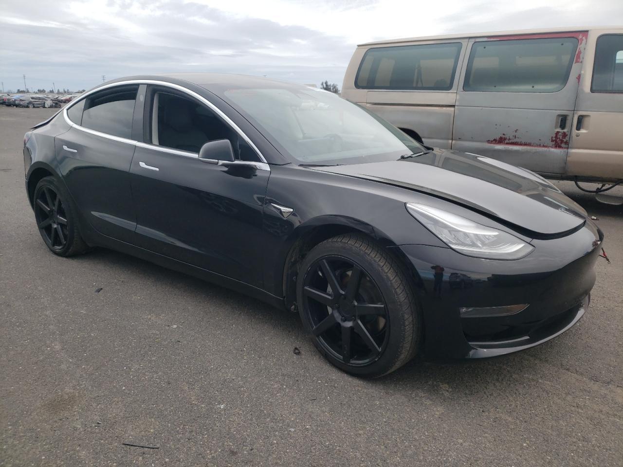 2019 TESLA MODEL 3 - Image 4