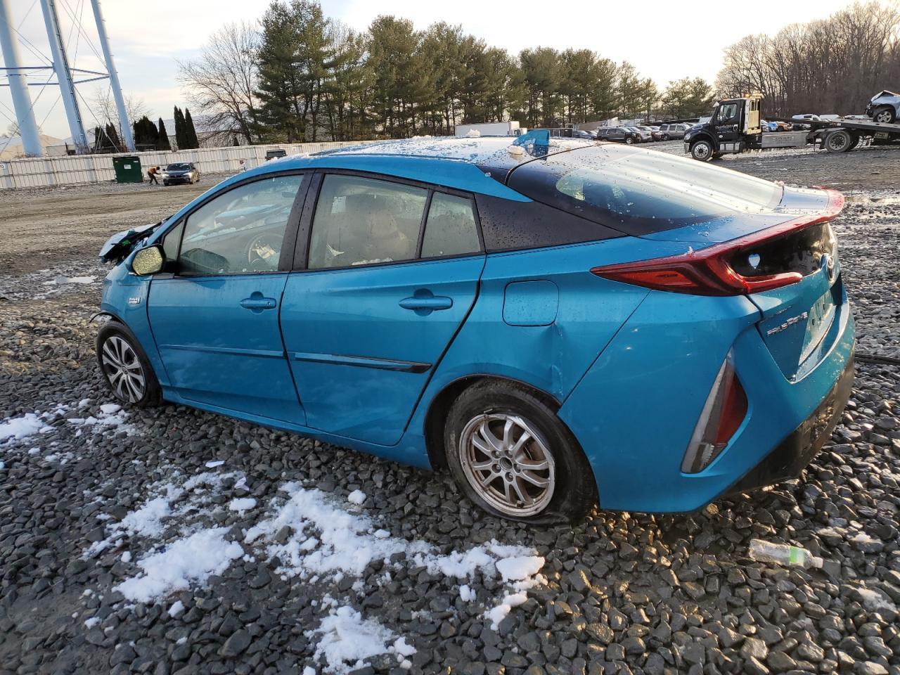 2022 TOYOTA PRIUS PRIM - Image 2