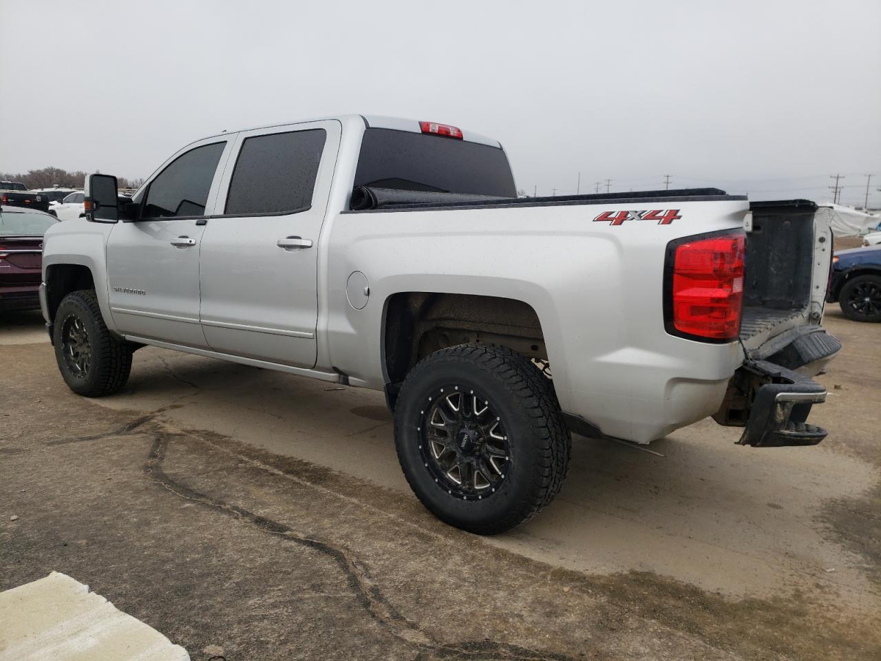 2018 CHEVROLET SILVERADO - Фото 2