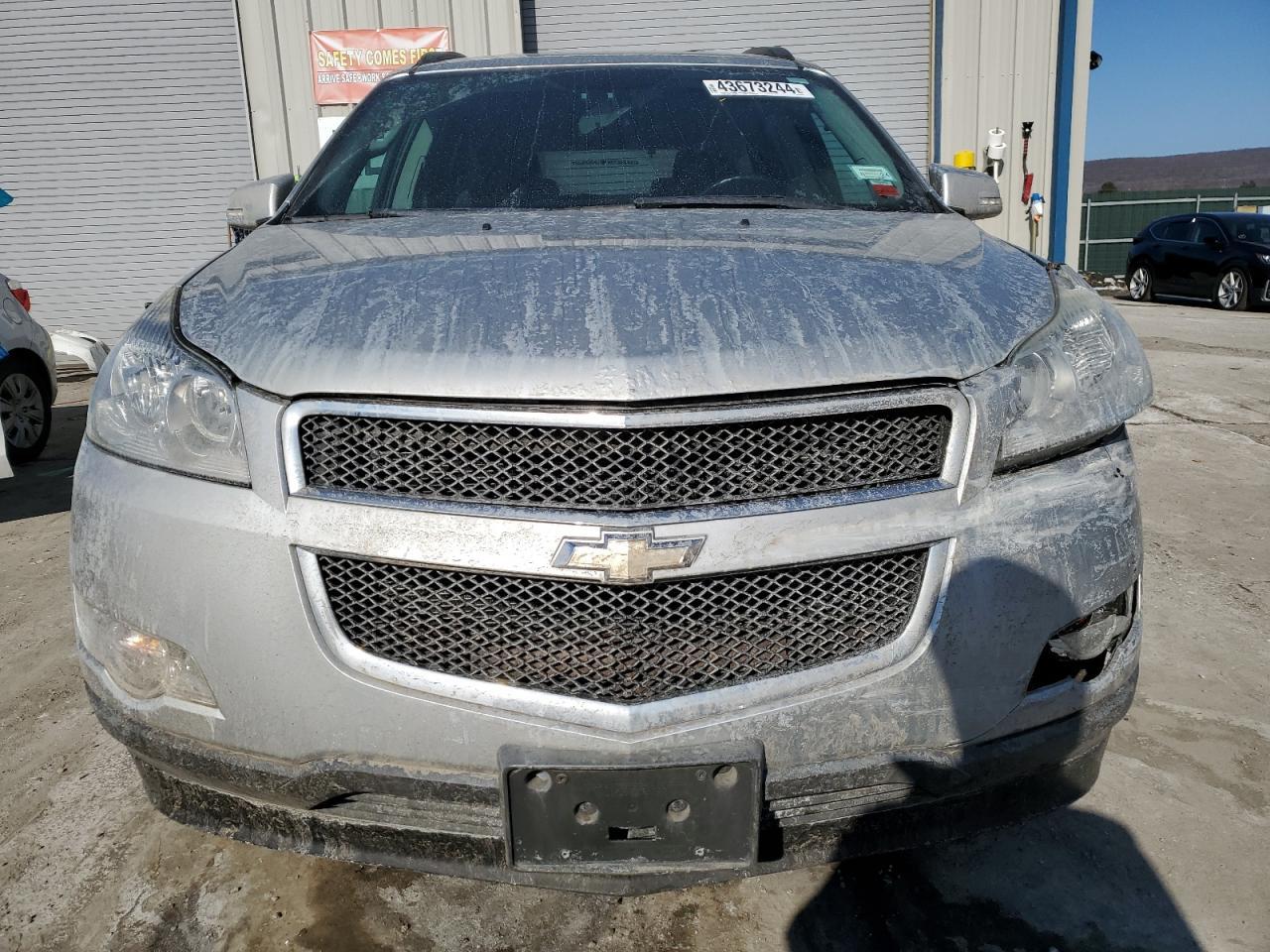 2011 CHEVROLET TRAVERSE L - Image 5
