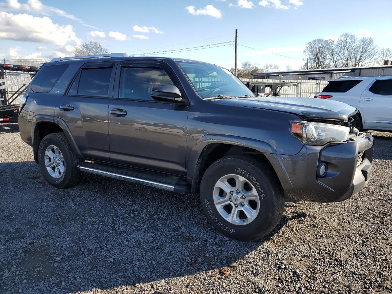 2018 TOYOTA 4RUNNER SR - Фото 4