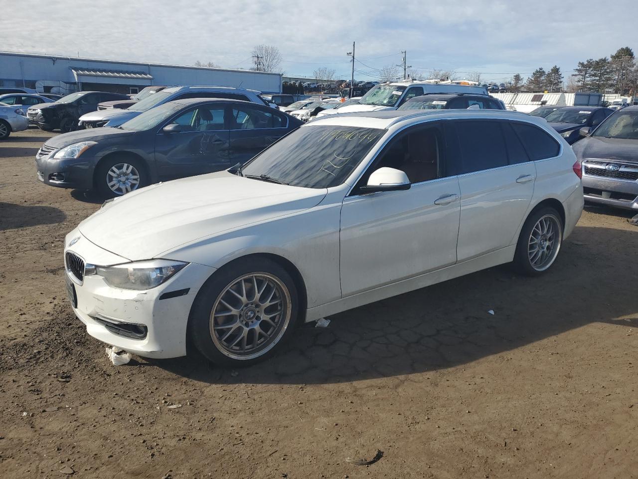 2014 BMW 328 XI car image