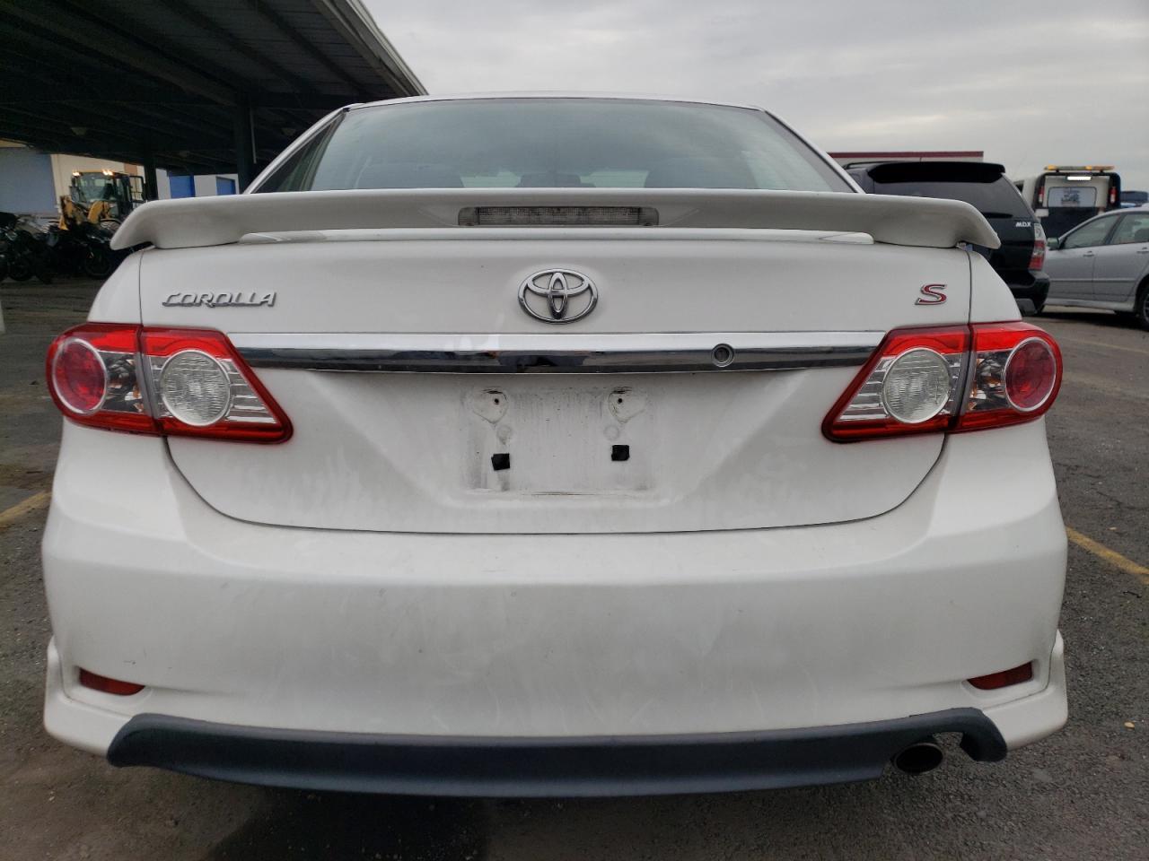 2013 TOYOTA COROLLA BA - Image 6