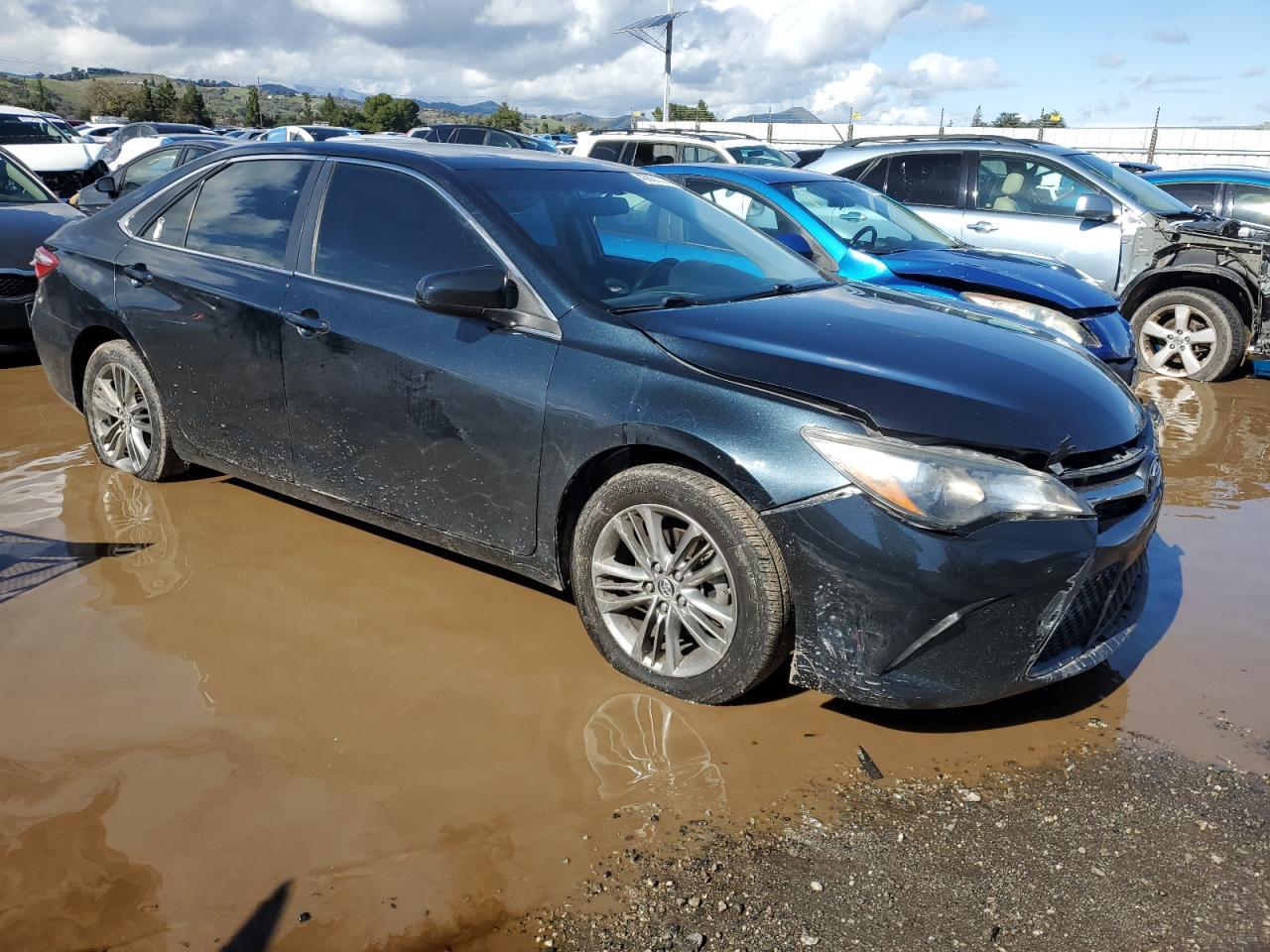 2015 TOYOTA CAMRY LE - Фото 4