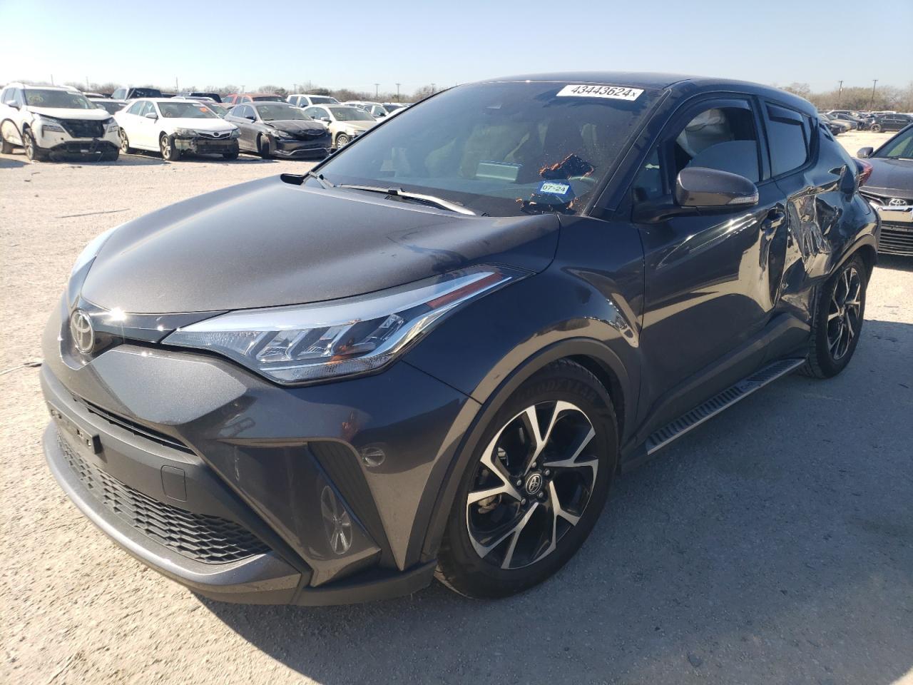 2021 TOYOTA C-HR XLE