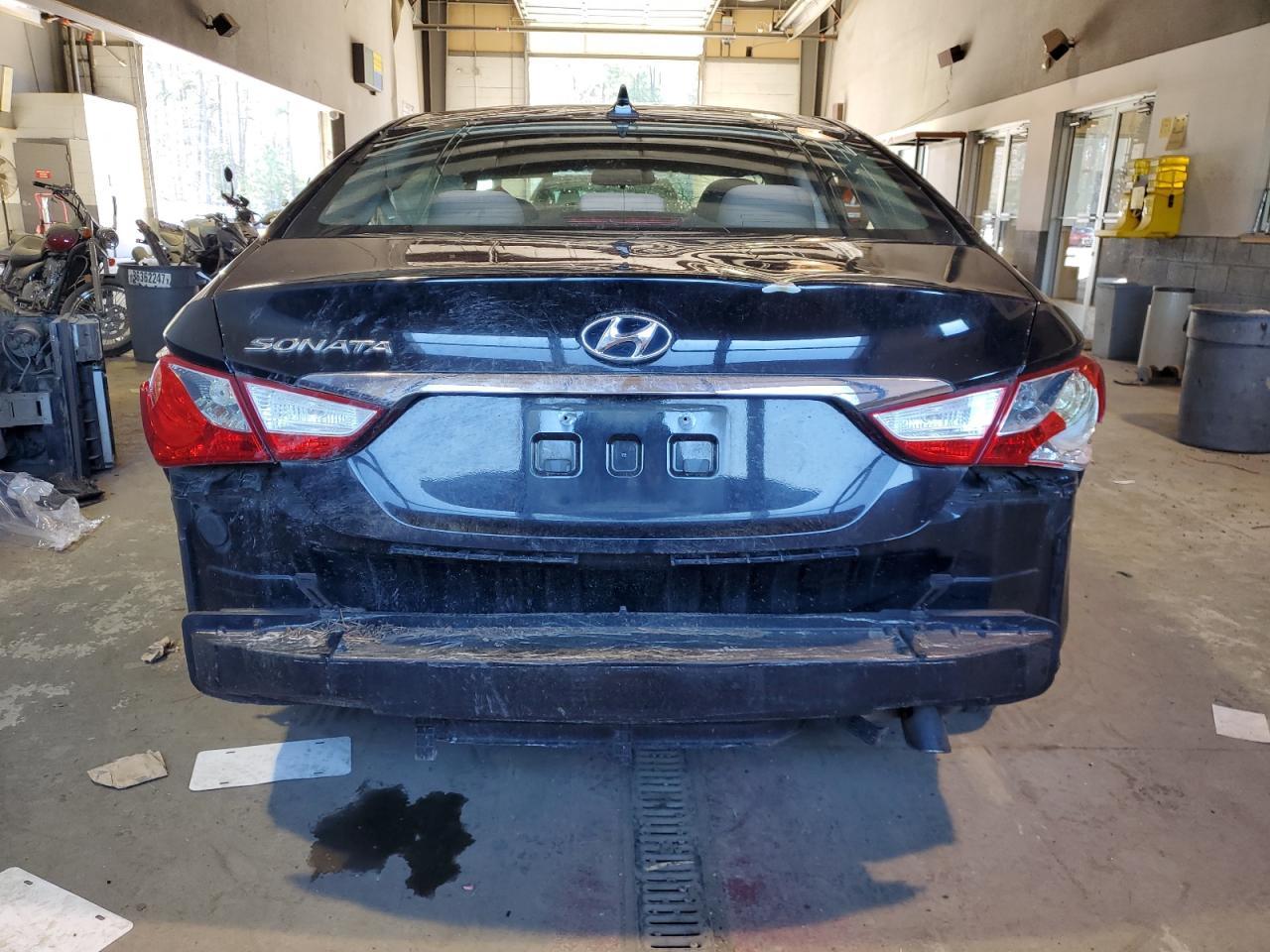 2011 HYUNDAI SONATA GLS - Image 6