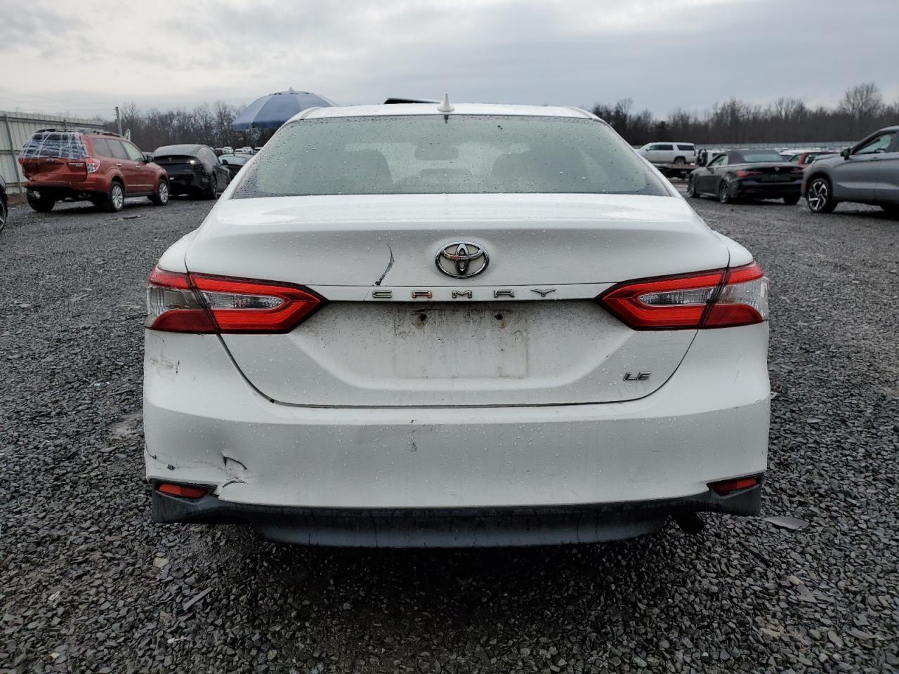 2018 TOYOTA CAMRY L - Фото 6
