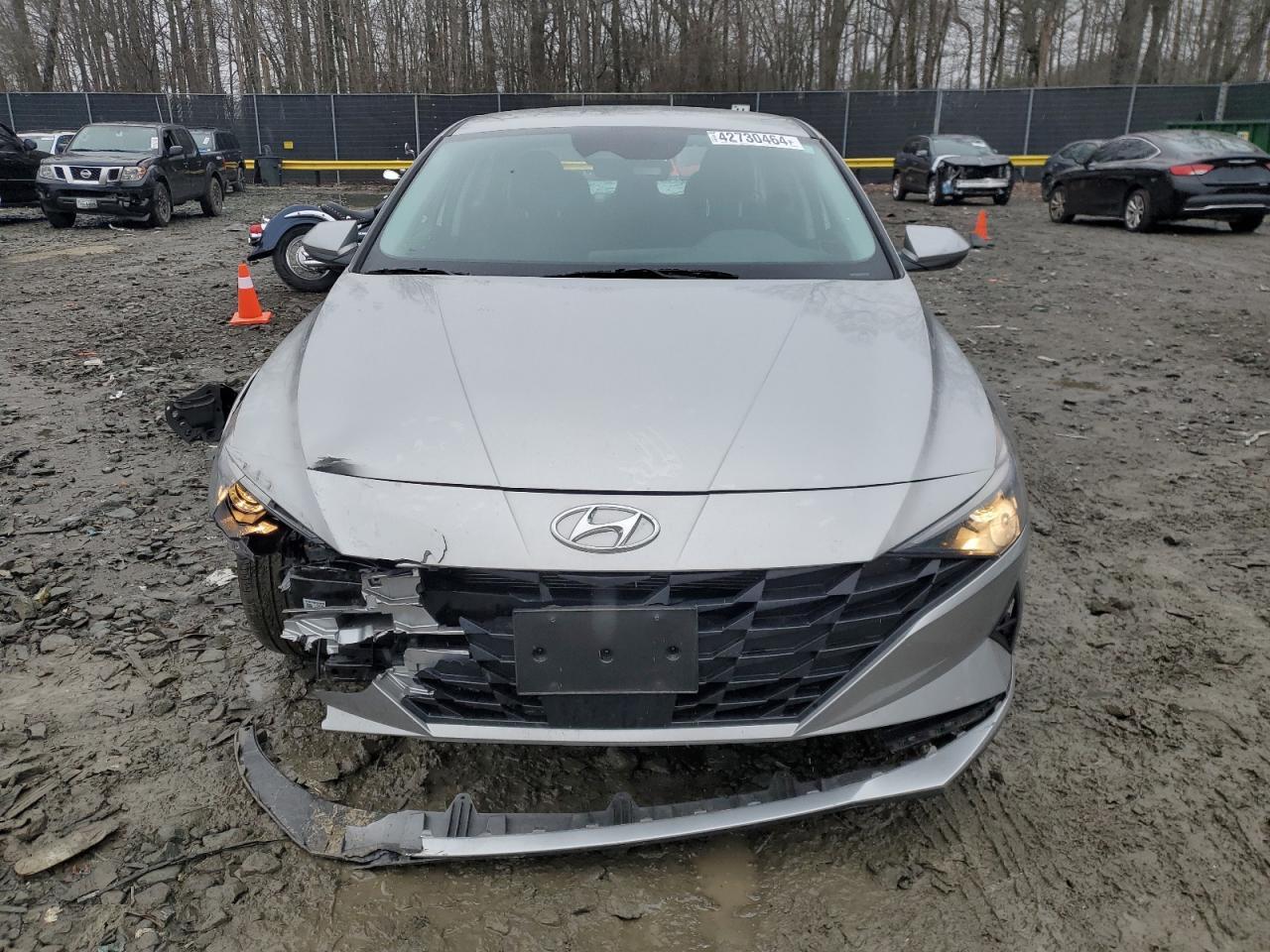 2023 HYUNDAI ELANTRA SE - Image 5