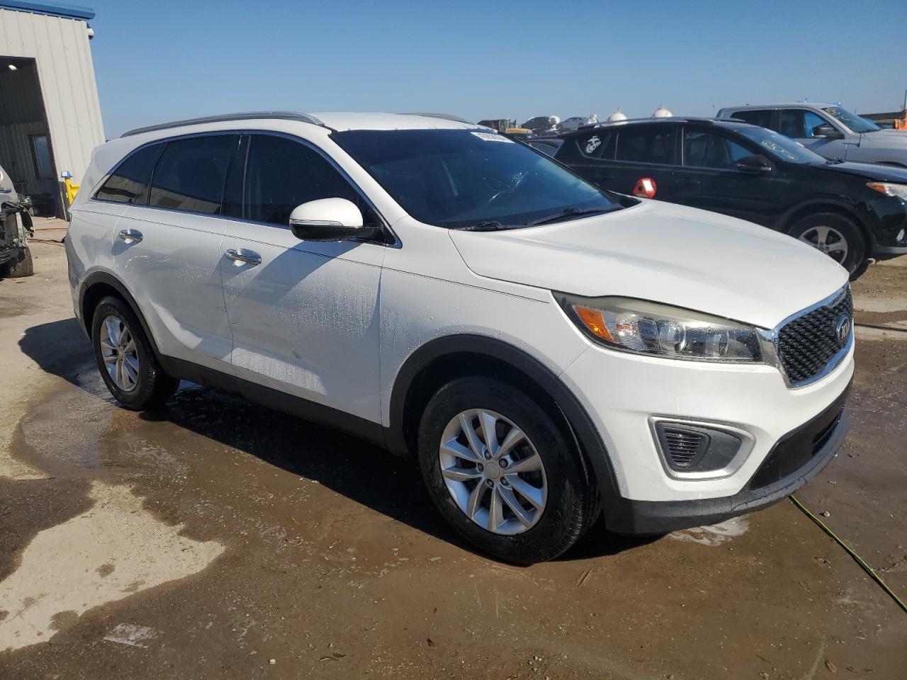 2017 KIA SORENTO LX - Фото 4