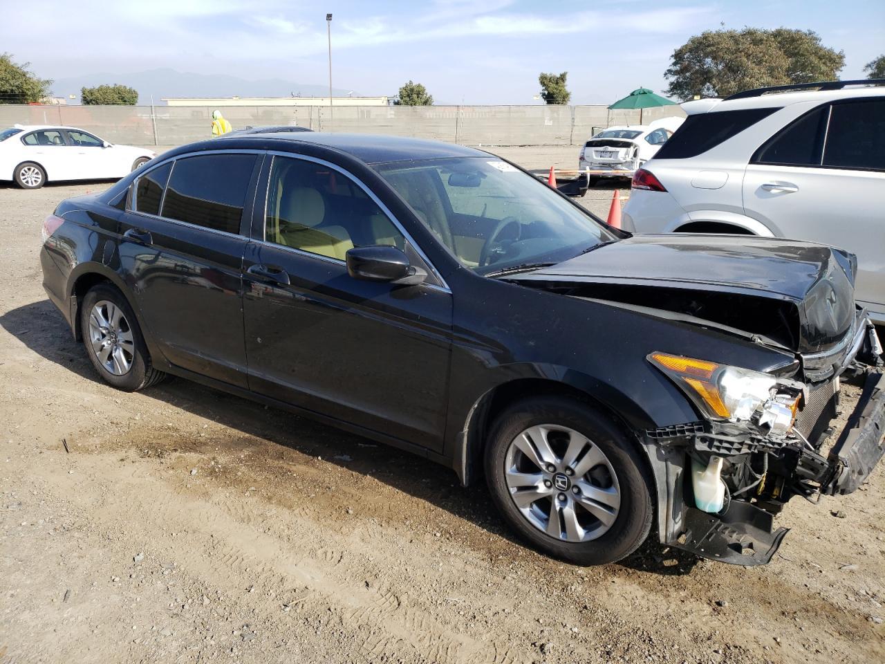 2011 HONDA ACCORD LXP - Image 4