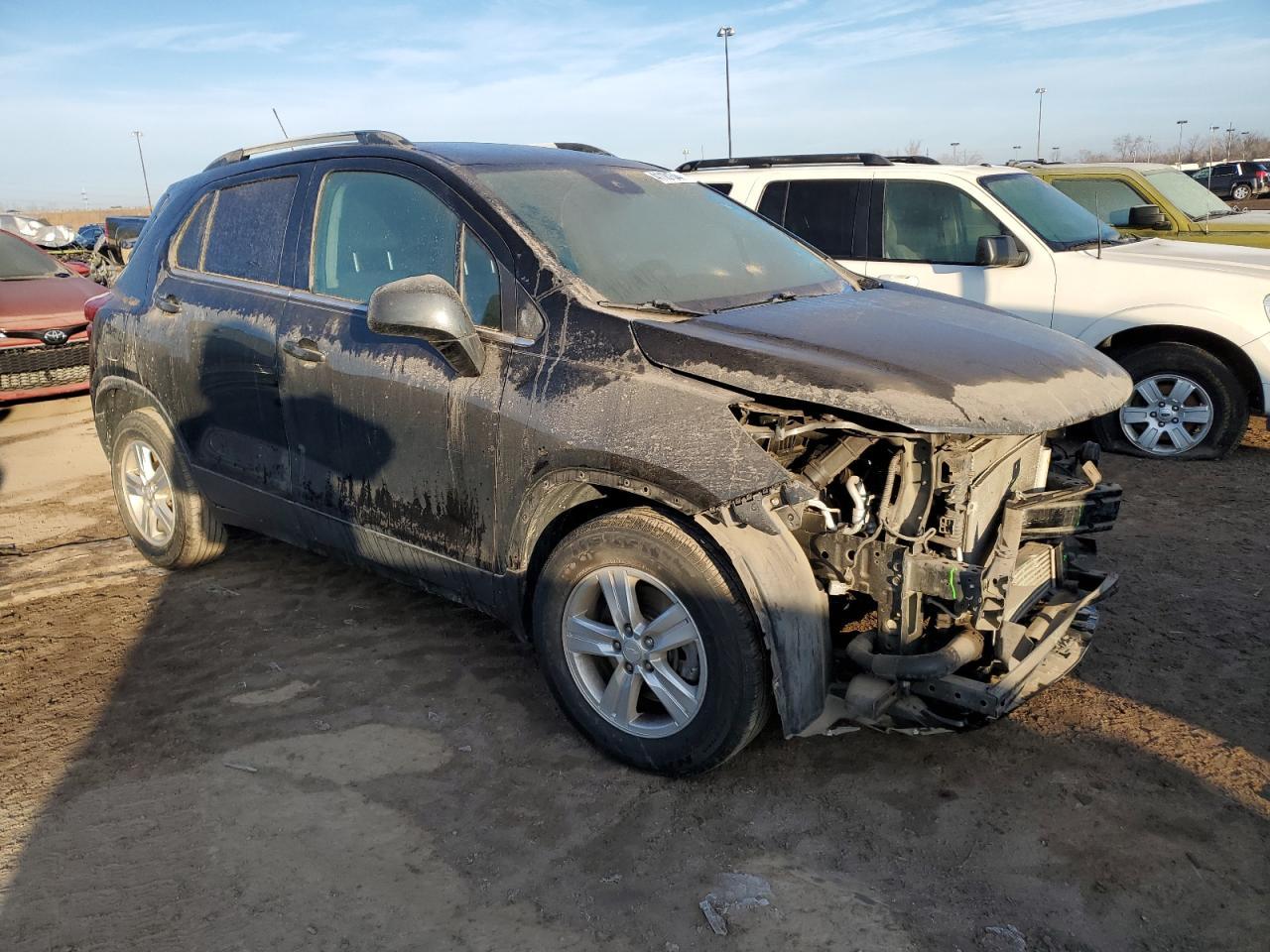 2018 CHEVROLET TRAX 1LT - Image 4