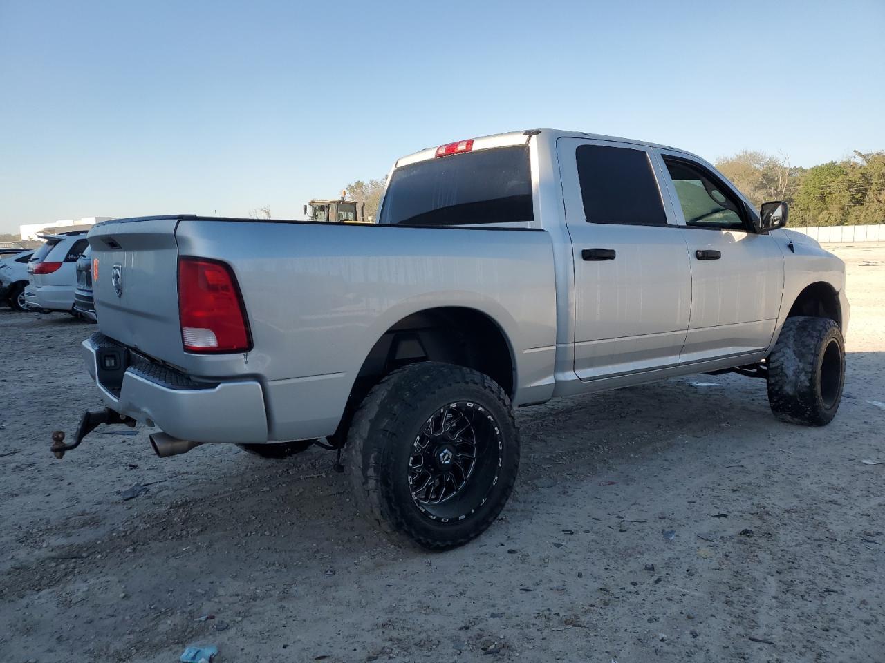 2015 RAM 1500 ST - Image 3