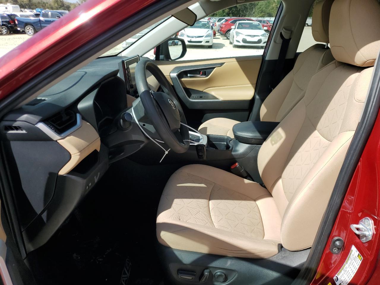 2020 TOYOTA RAV4 XLE - Image 7