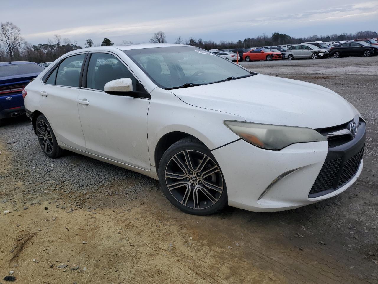 2016 TOYOTA CAMRY LE - Image 4